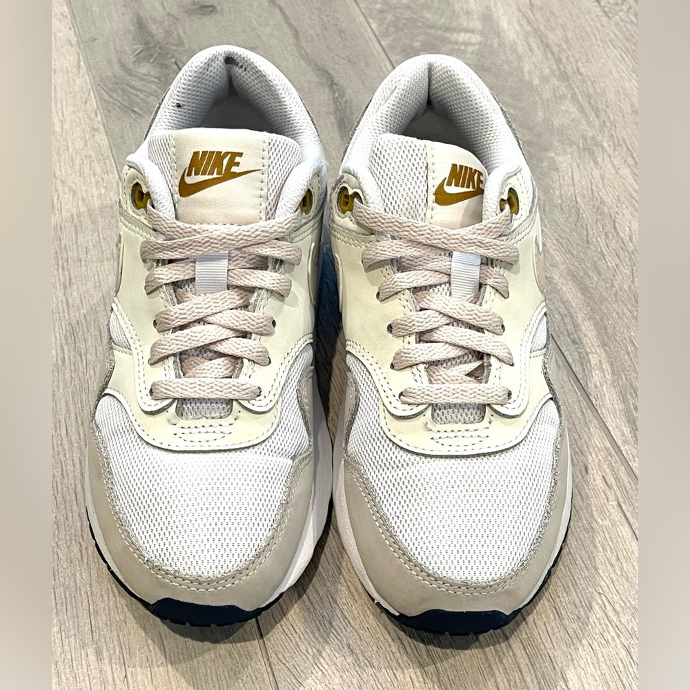 Nike Air Max 1 White Bronzine Barely Volt Size Big Kids 1.5